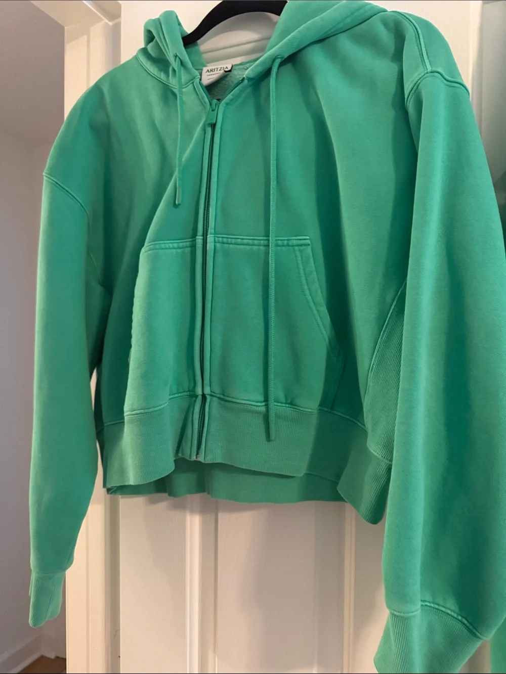 Aritzia Mega Fit Set - Picture 5 of 7